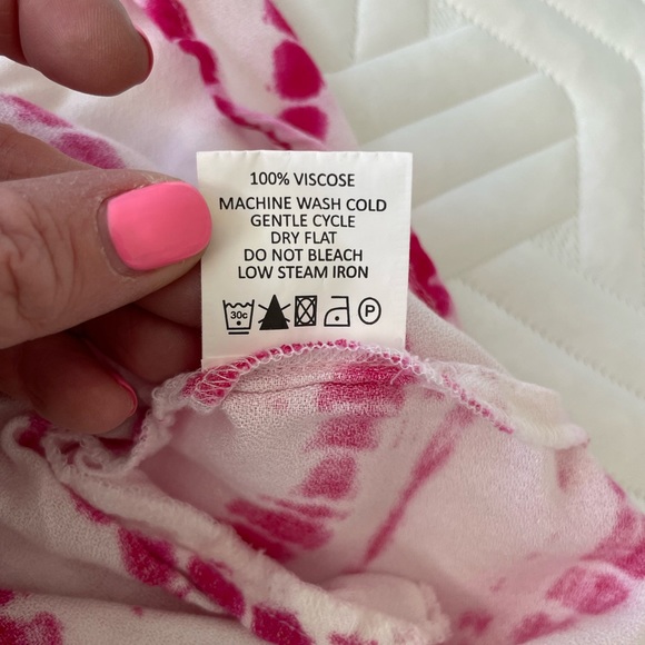 Mud pie hot pink and white tie-dye mini dress. - Picture 5 of 5